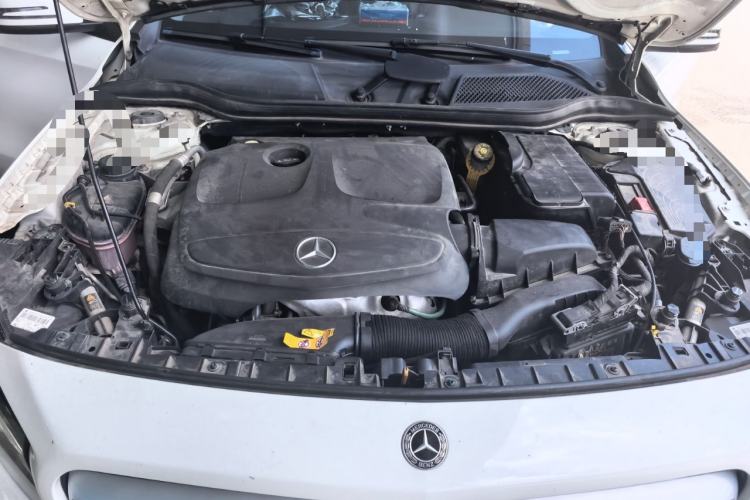 Used Mercedes-Benz GLA 2016 GLA 200 Fashion Model Engine Bay
