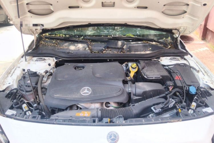 Used Mercedes-Benz GLA 2016 GLA 200 Fashion Model Engine Bay