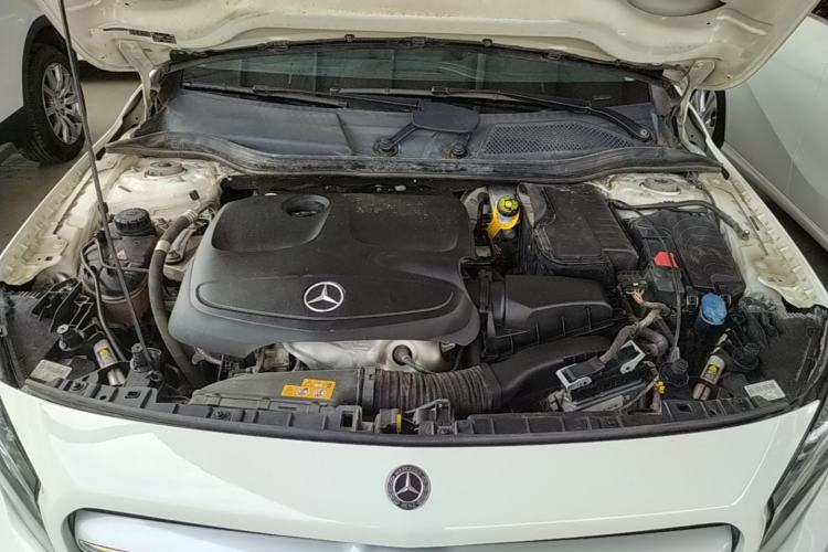 Used Mercedes-Benz GLA 2016 GLA 200 Fashion Model Engine Bay