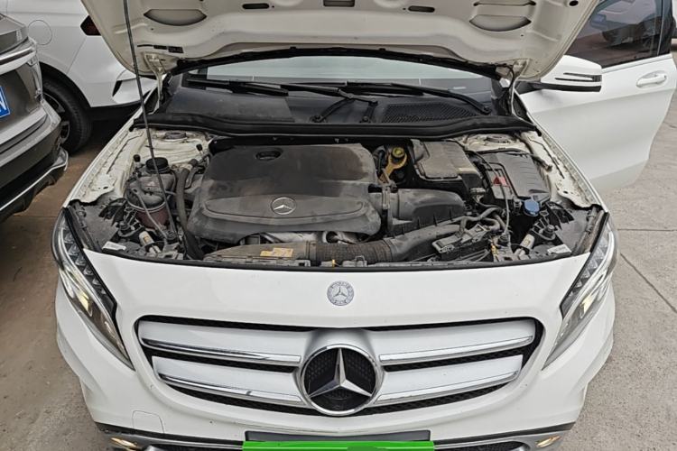Used Mercedes-Benz GLA 2016 GLA 220 4MATIC Fashion Edition Engine Bay
