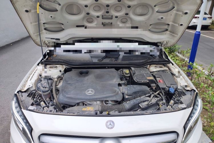 Used Mercedes-Benz GLA 2016 GLA 200 Fashion Model Engine Bay