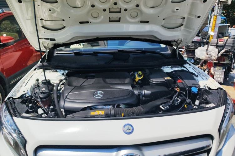 Used Mercedes-Benz GLA 2016 GLA 200 Fashion Model Engine Bay
