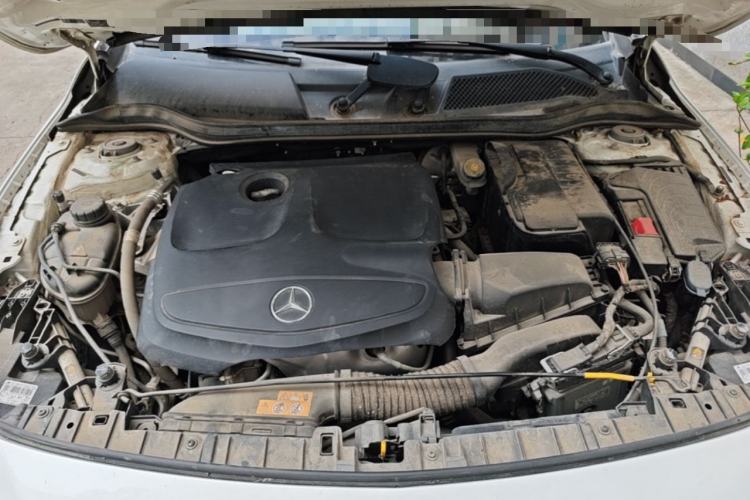 Used Mercedes-Benz GLA 2016 GLA 200 Fashion Model Engine Bay