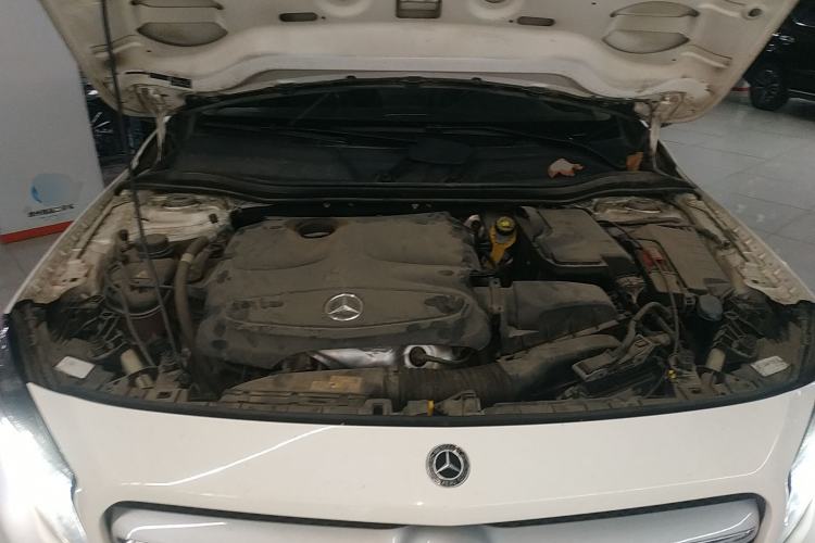 Used Mercedes-Benz GLA 2016 GLA 200 Fashion Model Engine Bay