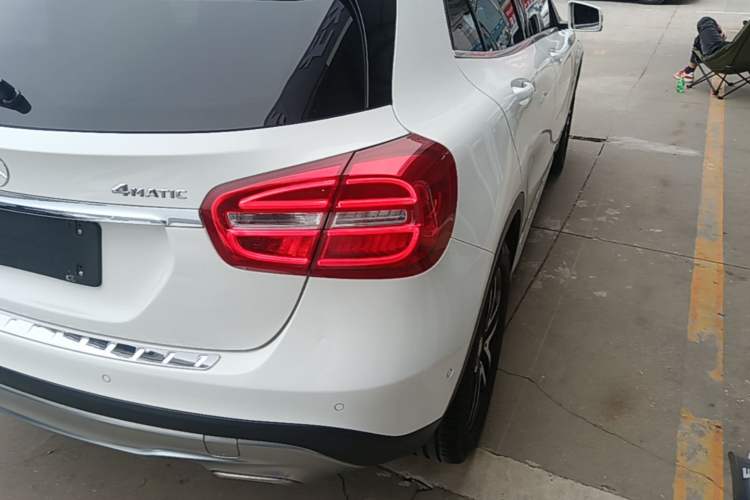 Used Mercedes-Benz GLA 2016 GLA 220 4MATIC Fashion Edition Exterior 1
