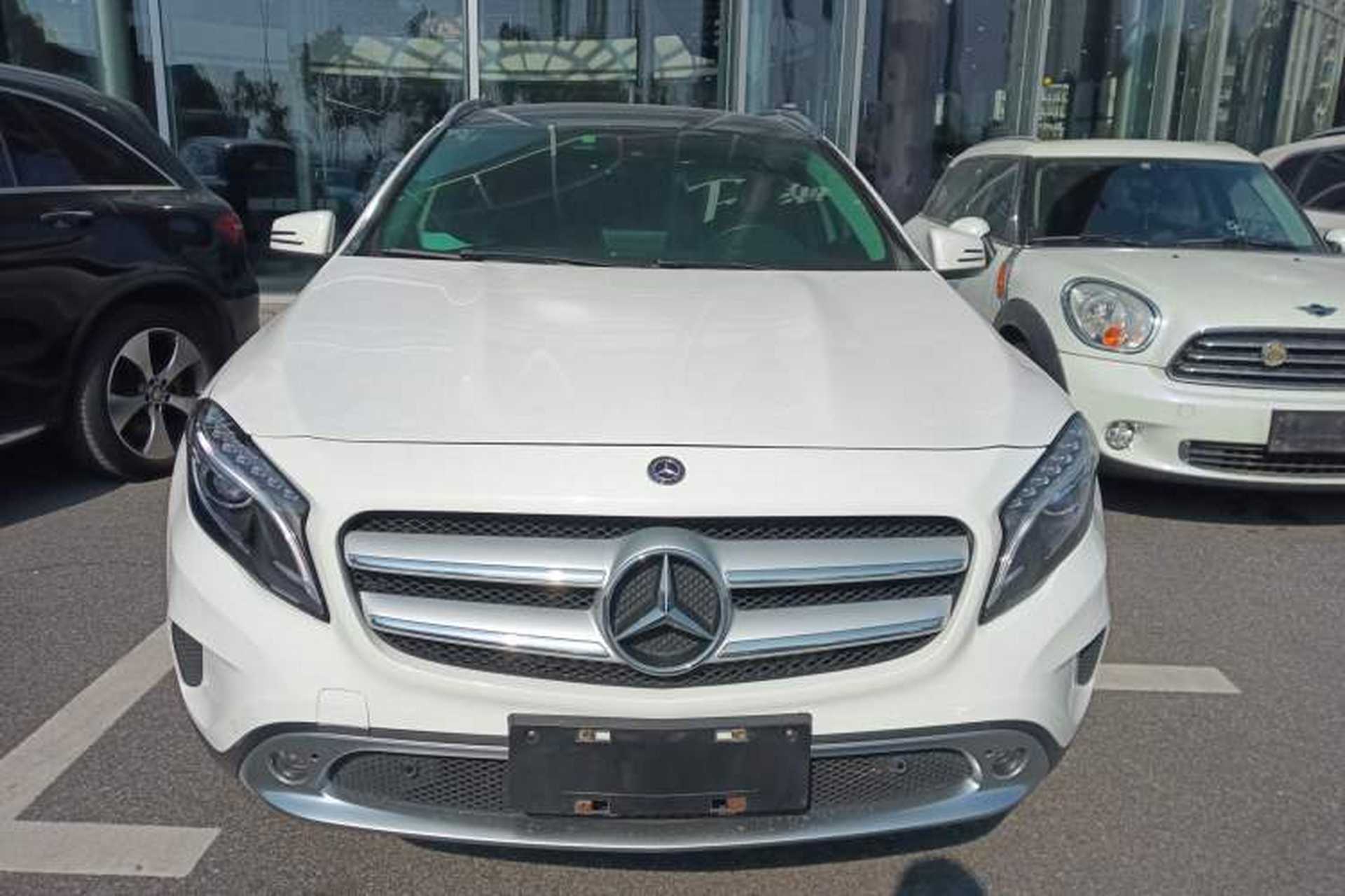 Used Mercedes-Benz GLA 2016 GLA 220 4MATIC Luxury Model Exterior 1