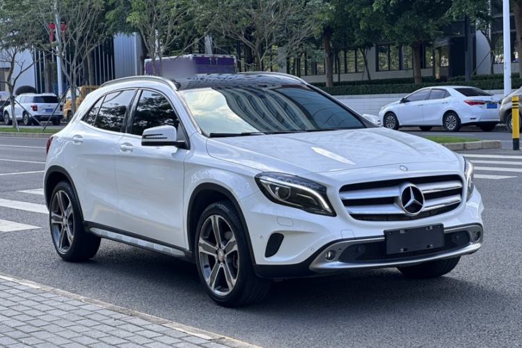 Used Mercedes-Benz GLA 2016 GLA 220 4MATIC Luxury Model Exterior 10
