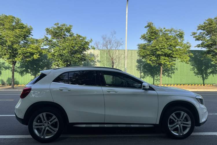 Used Mercedes-Benz GLA 2016 GLA 200 Sport Edition Exterior 2