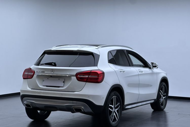 Used Mercedes-Benz GLA 2016 GLA 200 Fashion Model Exterior 2