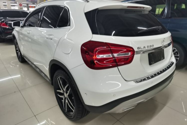 Used Mercedes-Benz GLA 2016 GLA 220 4MATIC Fashion Edition Exterior 2