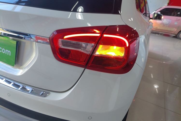 Used Mercedes-Benz GLA 2016 GLA 200 Sport Edition Exterior 2