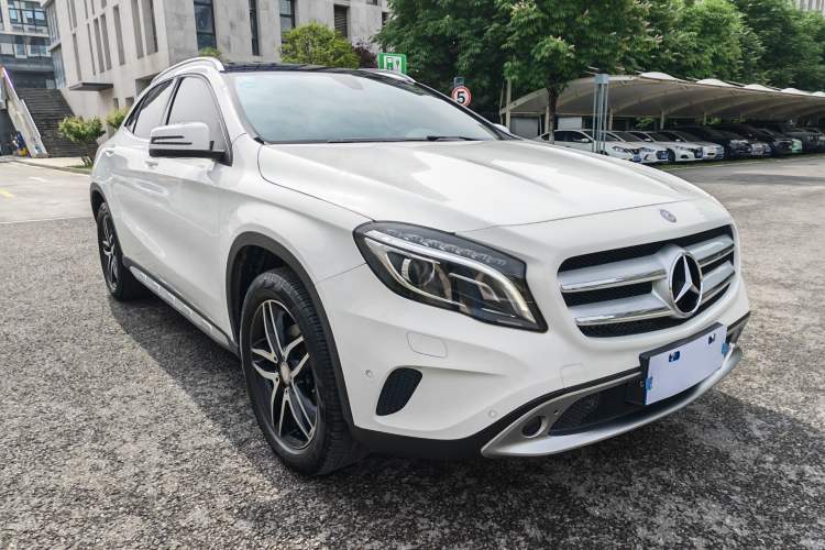 Used Mercedes-Benz GLA 2016 GLA 200 Fashion Model Exterior 2