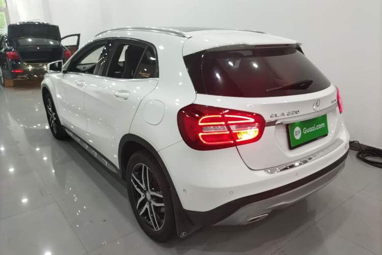 Used Mercedes-Benz GLA 2016 GLA 200 Fashion Model Exterior 2