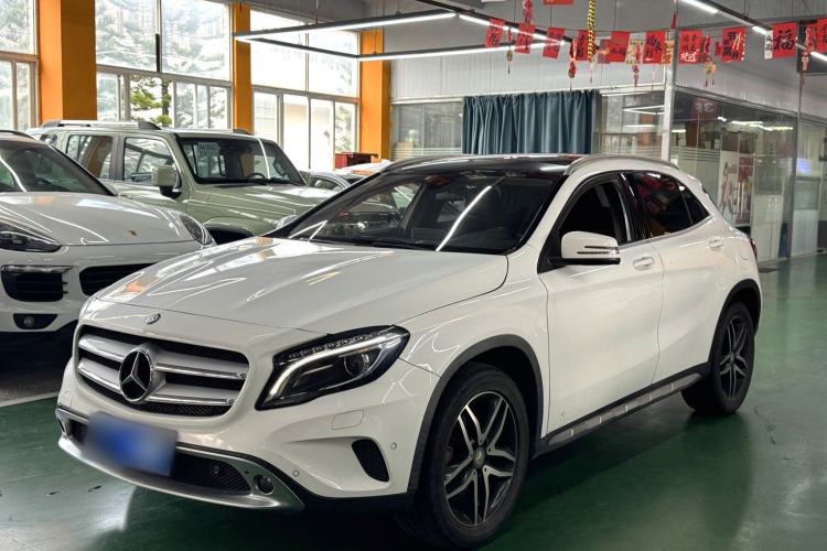 Used Mercedes-Benz GLA 2016 GLA 200 Fashion Model Exterior 2