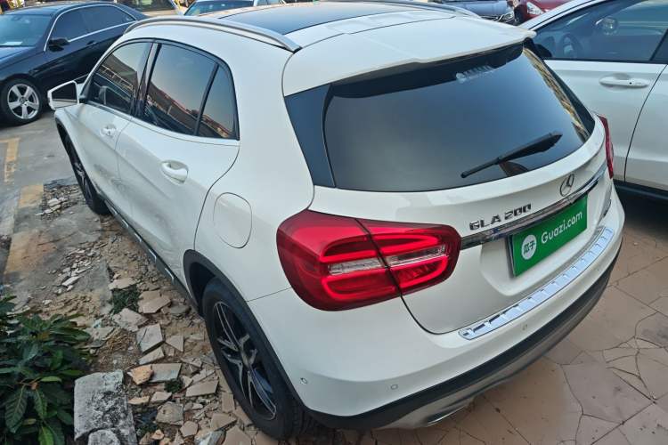 Used Mercedes-Benz GLA 2016 GLA 200 Fashion Model Exterior 2