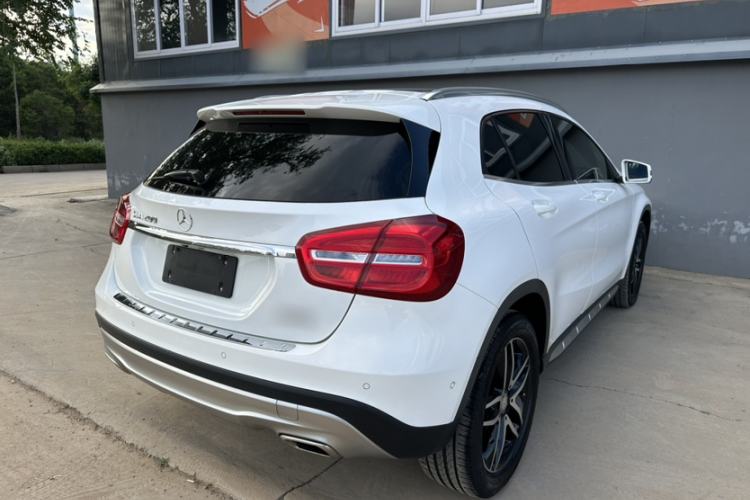 Used Mercedes-Benz GLA 2016 GLA 200 Fashion Model Exterior 3