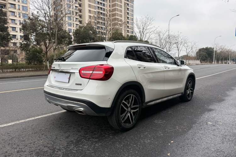 Used Mercedes-Benz GLA 2016 GLA 220 4MATIC Fashion Edition Exterior 3