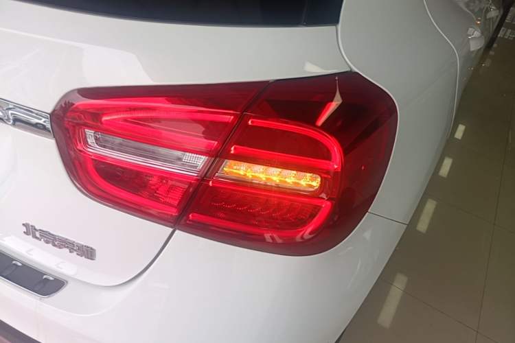 Used Mercedes-Benz GLA 2016 GLA 200 Fashion Model Exterior 3
