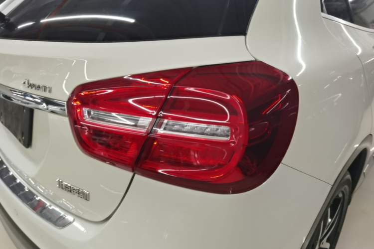 Used Mercedes-Benz GLA 2016 GLA 220 4MATIC Fashion Edition Exterior 3