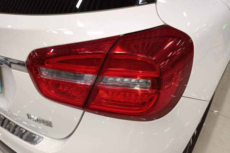 Used Mercedes-Benz GLA 2016 GLA 200 Fashion Model Exterior 3