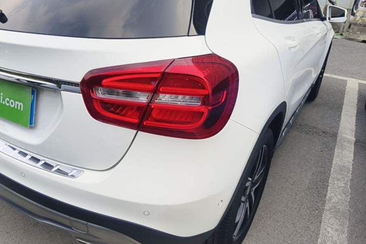 Used Mercedes-Benz GLA 2016 GLA 200 Fashion Model Exterior 3