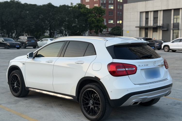 Used Mercedes-Benz GLA 2016 GLA 220 4MATIC Fashion Edition Exterior 3