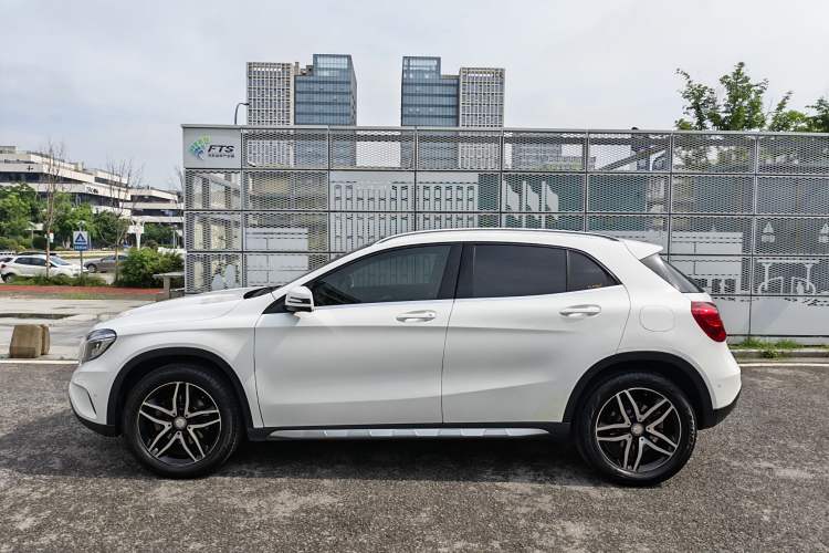 Used Mercedes-Benz GLA 2016 GLA 200 Fashion Model Exterior 3