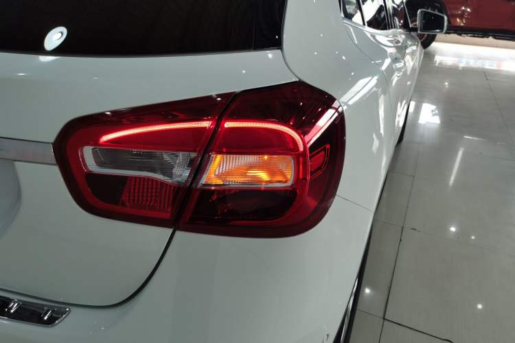 Used Mercedes-Benz GLA 2016 GLA 200 Sport Edition Exterior 3