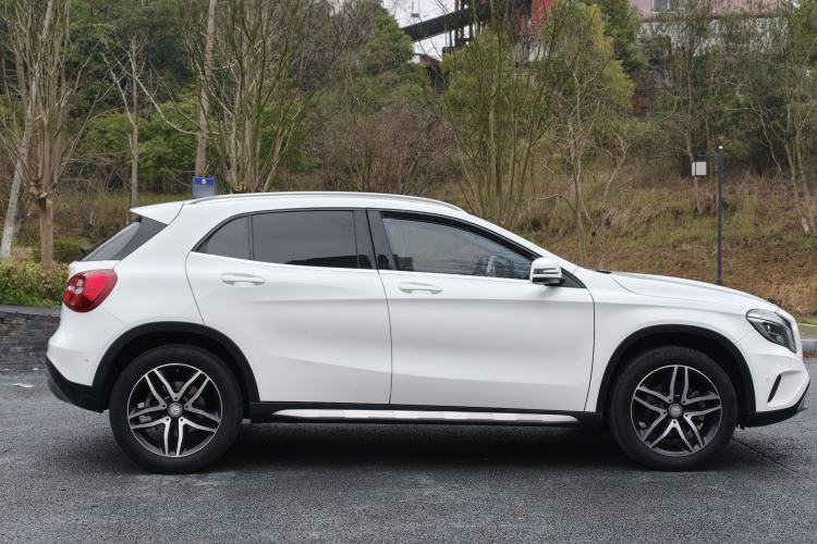 Used Mercedes-Benz GLA 2016 GLA 200 Fashion Model Exterior 3