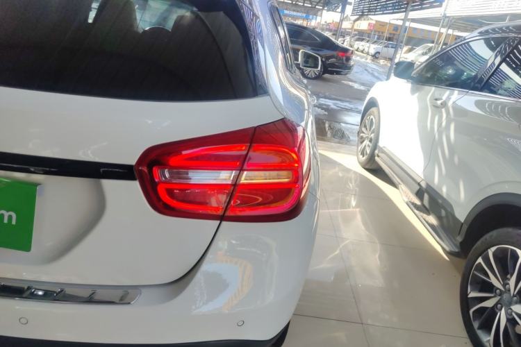Used Mercedes-Benz GLA 2016 GLA 200 Fashion Model Exterior 3
