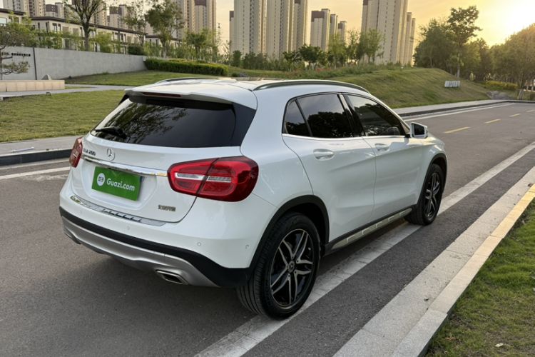 Used Mercedes-Benz GLA 2016 GLA 200 Fashion Model Exterior 3