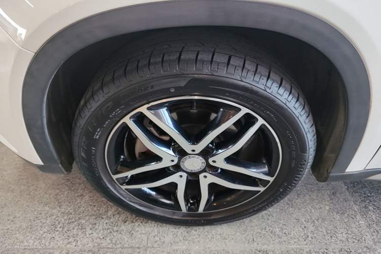 Used Mercedes-Benz GLA 2016 GLA 200 Fashion Model Exterior 4