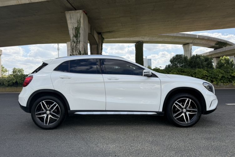 Used Mercedes-Benz GLA 2016 GLA 200 Fashion Model Exterior 4
