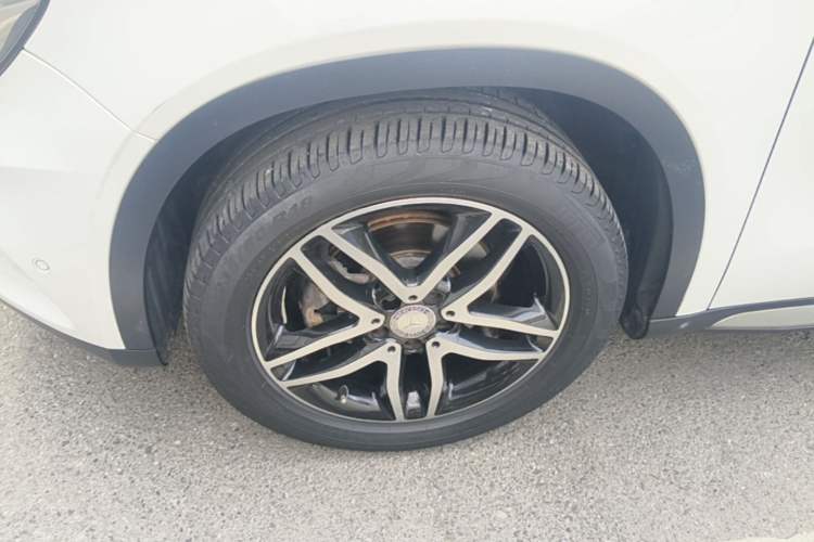 Used Mercedes-Benz GLA 2016 GLA 200 Fashion Model Exterior 4