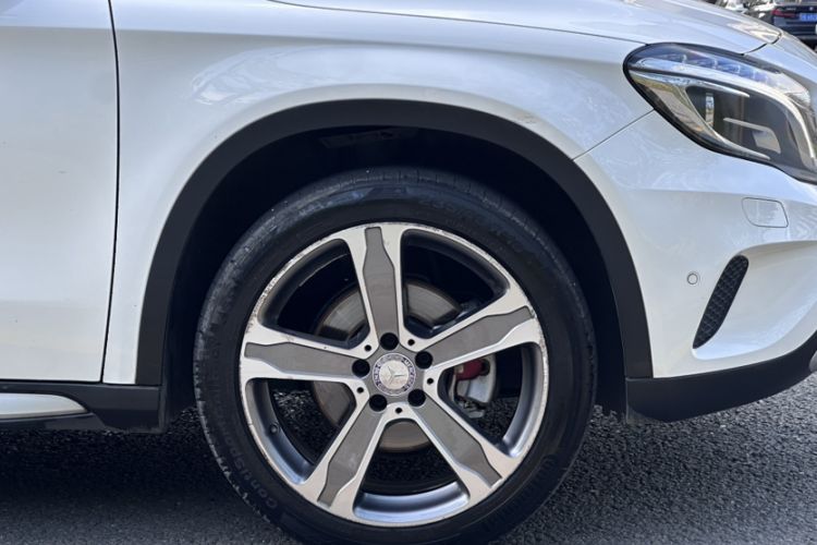 Used Mercedes-Benz GLA 2016 GLA 220 4MATIC Luxury Model Exterior 5