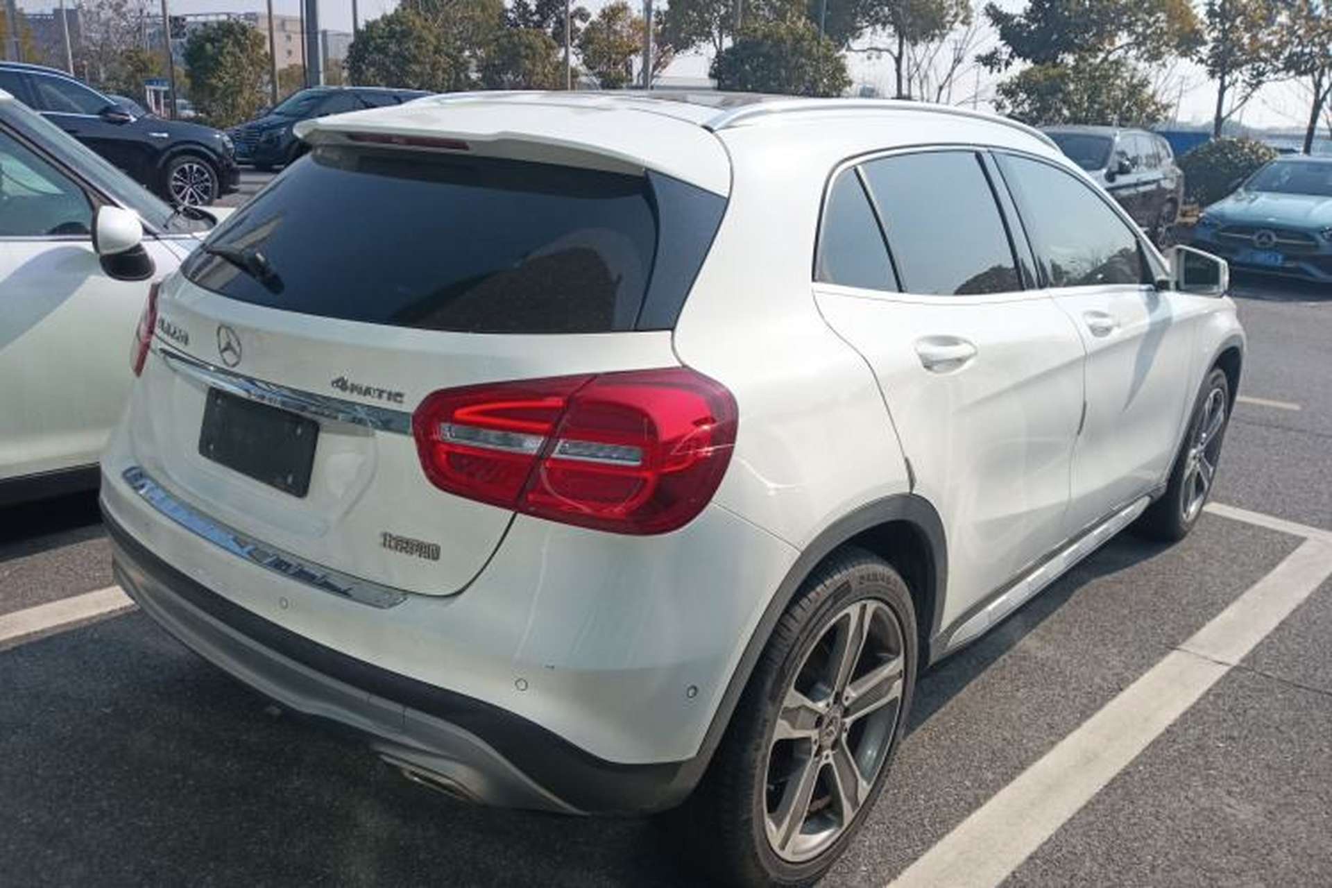 Used Mercedes-Benz GLA 2016 GLA 220 4MATIC Luxury Model Exterior 5