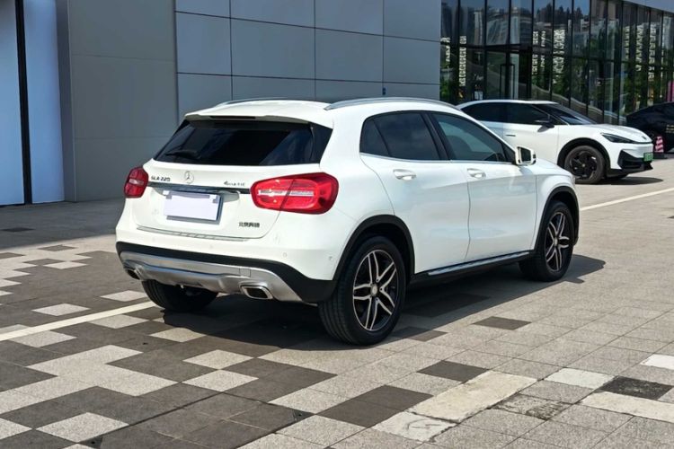 Used Mercedes-Benz GLA 2016 GLA 220 4MATIC Fashion Edition Exterior 6