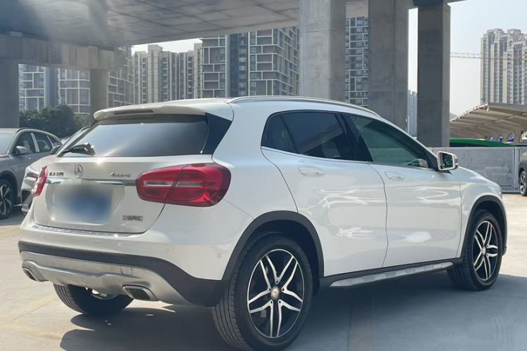 Used Mercedes-Benz GLA 2016 GLA 220 4MATIC Fashion Edition Exterior 6