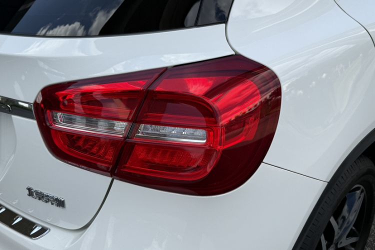 Used Mercedes-Benz GLA 2016 GLA 200 Fashion Model Exterior 6