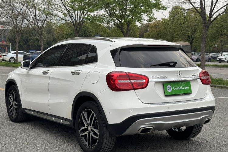Used Mercedes-Benz GLA 2016 GLA 220 4MATIC Fashion Edition Exterior 6
