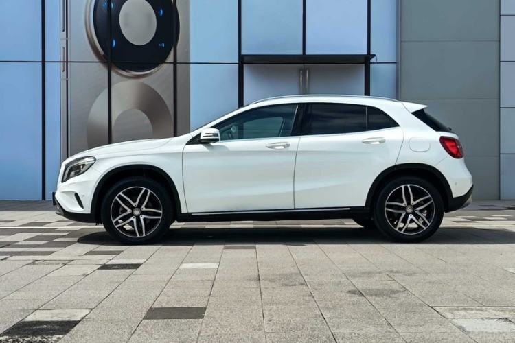 Used Mercedes-Benz GLA 2016 GLA 220 4MATIC Fashion Edition Exterior 8
