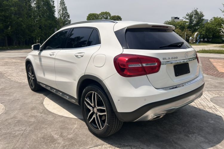 Used Mercedes-Benz GLA 2016 GLA 220 4MATIC Fashion Edition Exterior 8