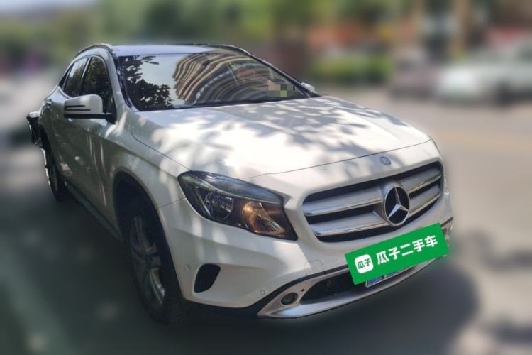 Used Mercedes-Benz GLA 2016 GLA 200 Sport Edition Front Right 45 Deg