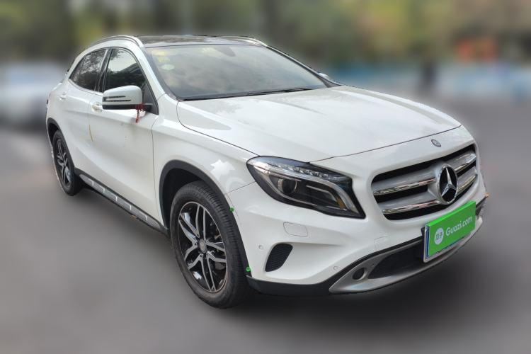 Used Mercedes-Benz GLA 2016 GLA 220 4MATIC Fashion Edition Front Right 45 Deg