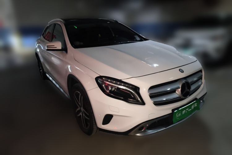 Used Mercedes-Benz GLA 2016 GLA 220 4MATIC Fashion Edition Front Right 45 Deg