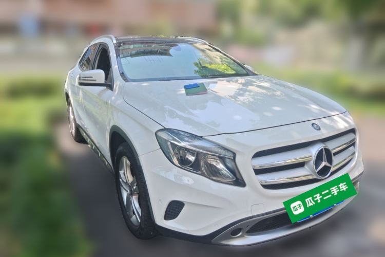 Used Mercedes-Benz GLA 2016 GLA 200 Sport Edition Front Right 45 Deg