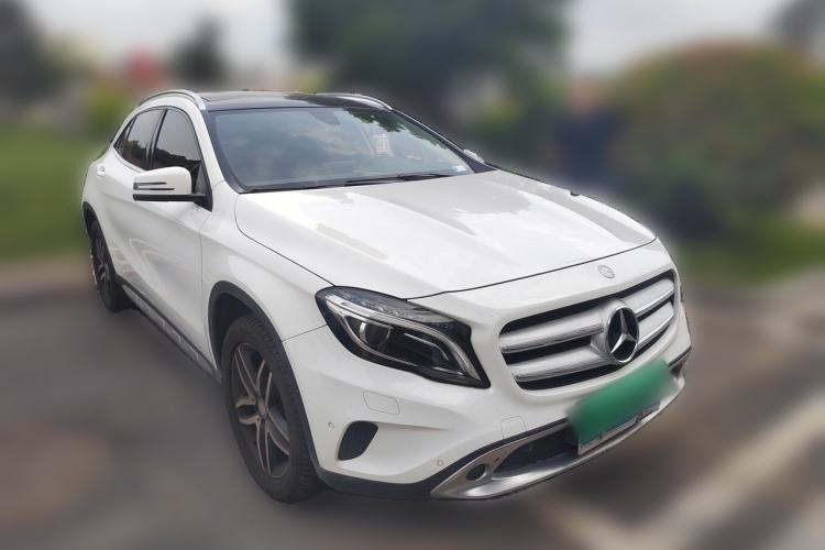 Used Mercedes-Benz GLA 2016 GLA 200 Fashion Model Front Right 45 Deg