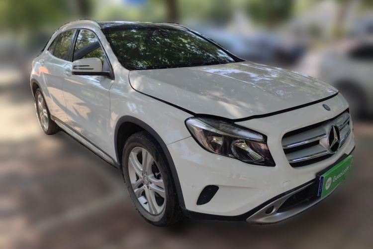 Used Mercedes-Benz GLA 2016 GLA 200 Sport Edition Front Right 45 Deg