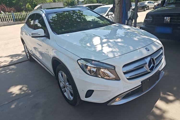 Used Mercedes-Benz GLA 2016 GLA 200 Sport Edition Front Right 45 Deg