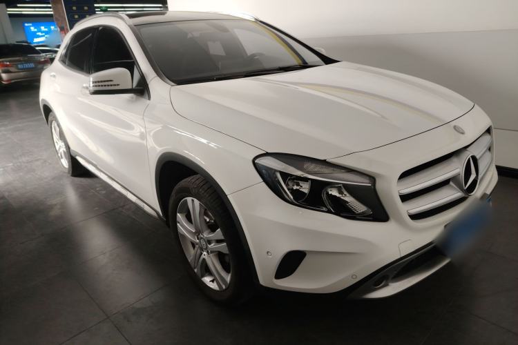 Used Mercedes-Benz GLA 2016 GLA 200 Sport Edition Front Right 45 Deg